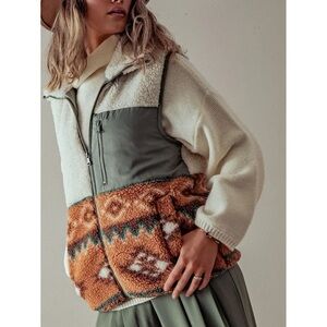 Sherpa Jacket Vest Cream Green Aztec Boho Western Love Tree Small S